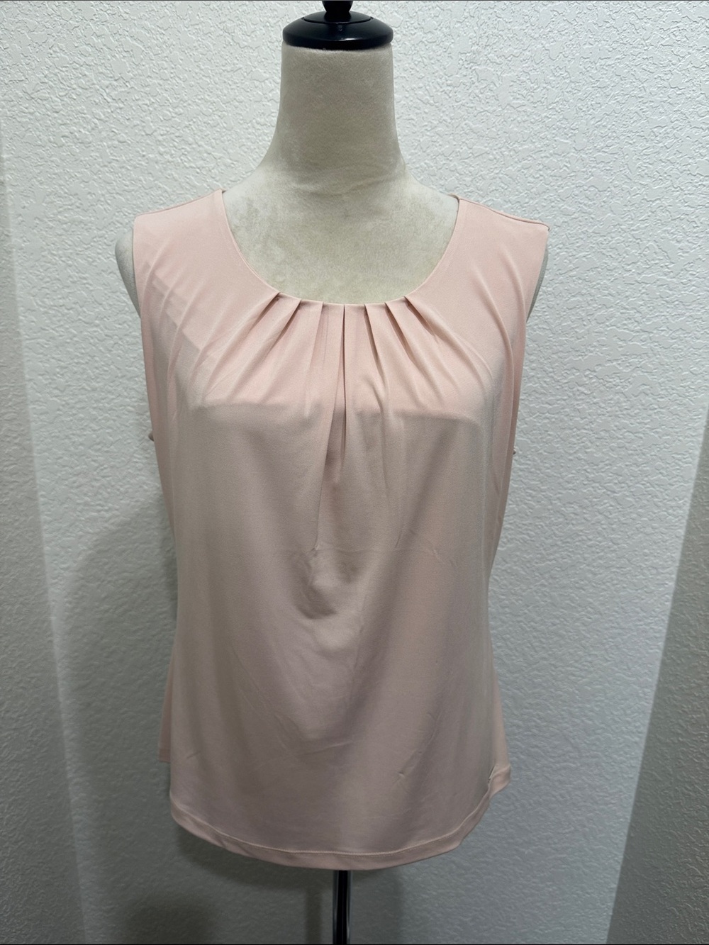 Calvin Klein Light Pink Pleated Scoop Neck Sleeveless Top